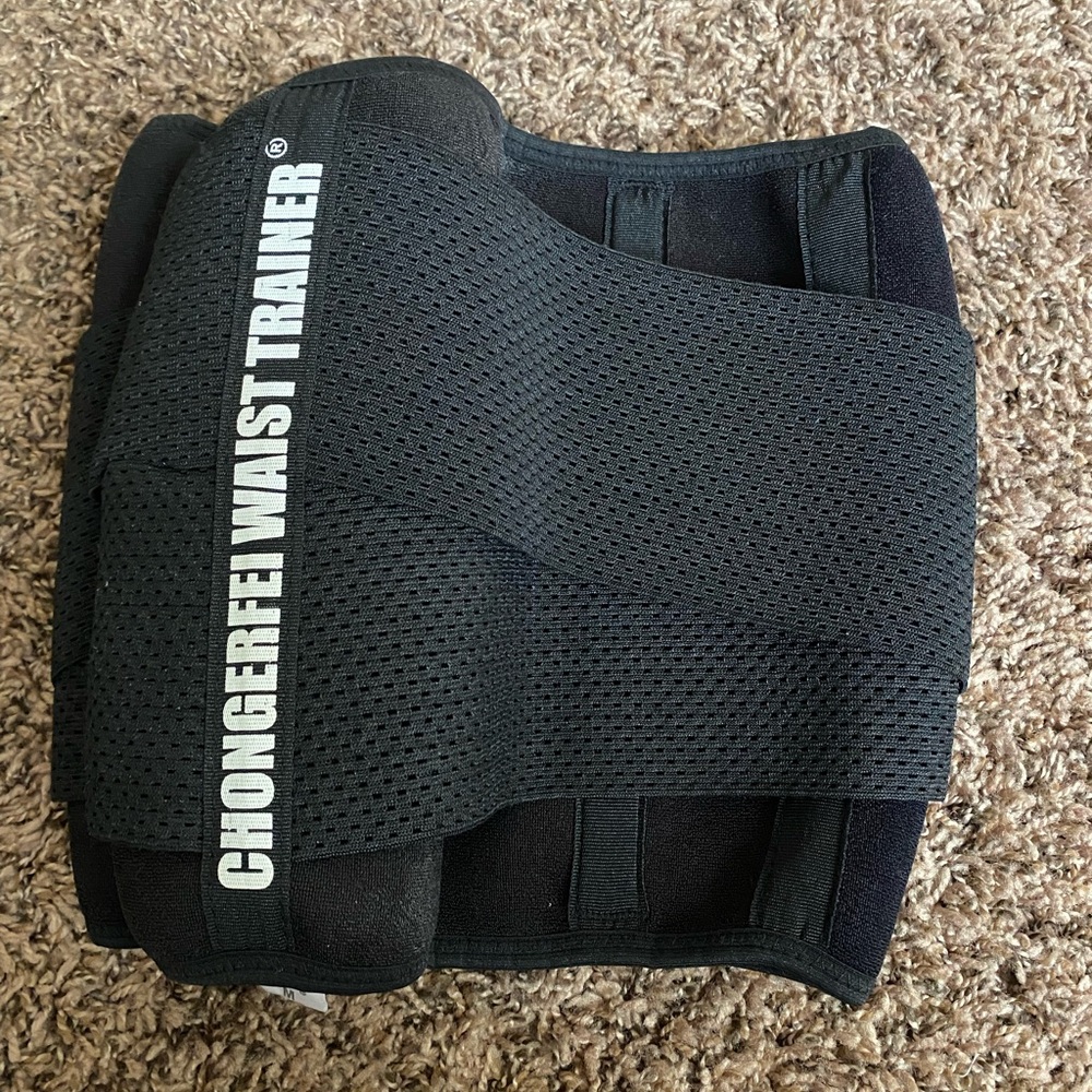 Black waist trainer